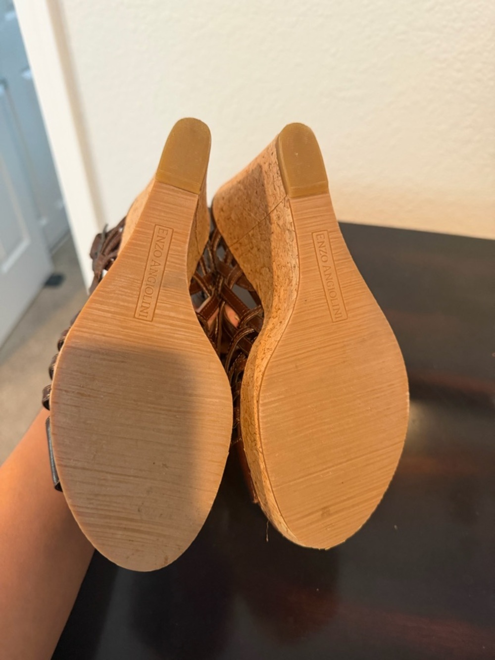 Enzo Angiolini Dark Brown Woven Leather Cork Wedge Sandals Size 7.5 - Picture 4 of 4